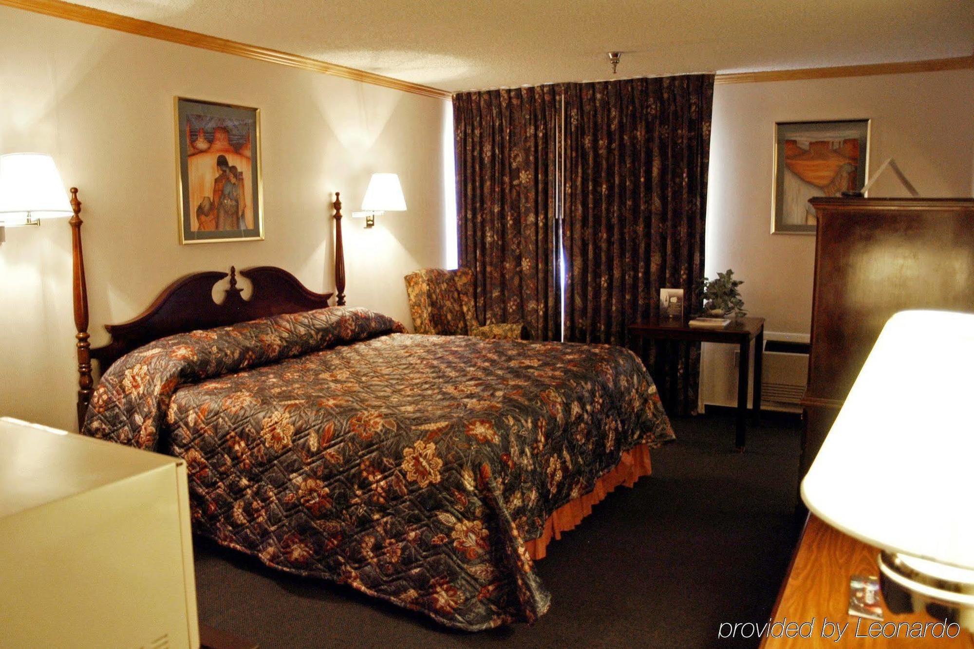 Days Inn & Suites By Wyndham Red Rock-Gallup Eksteriør billede